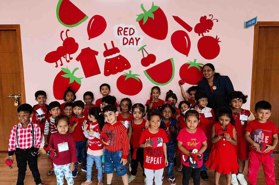 Early Age University (Red day)